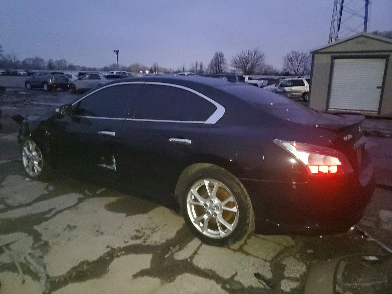 2012 Nissan Maxima 3.5 S - Фото 2