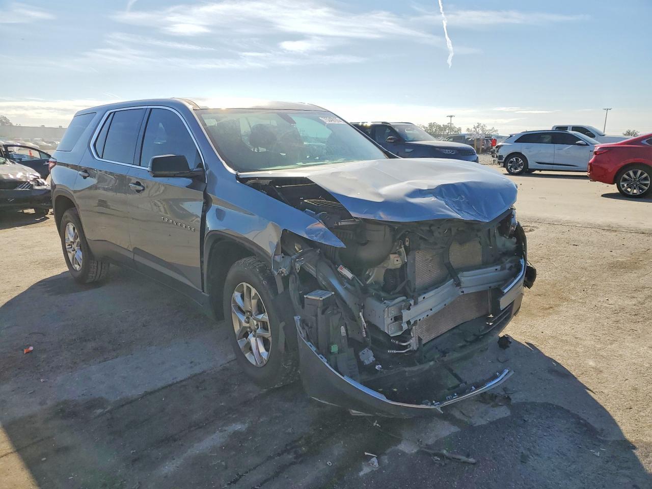 2020 Chevrolet Traverse Ls - Image 4