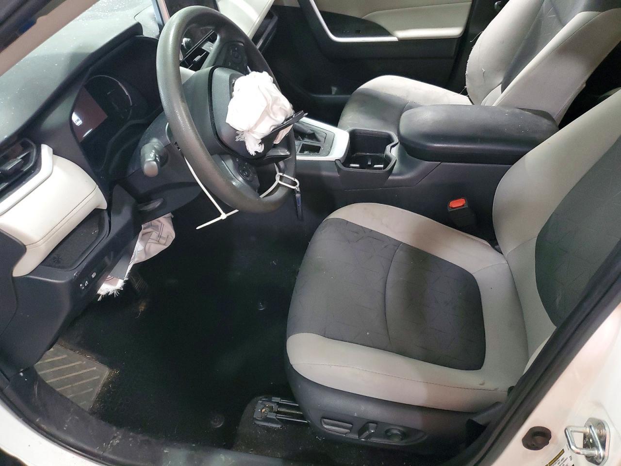 2024 Toyota Rav4 - Image 7