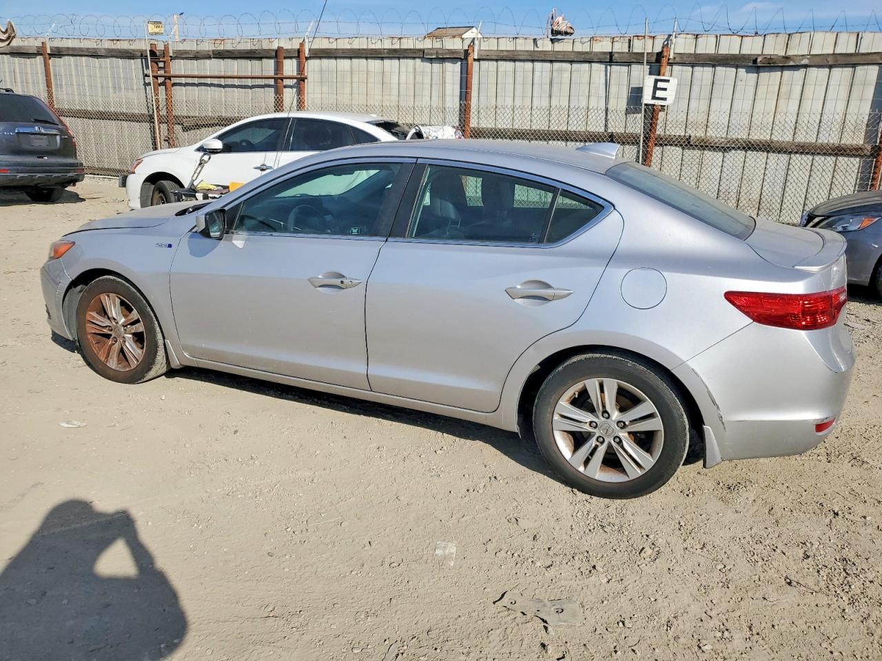 2013 Acura Ilx Hybrid Tech - Image 2