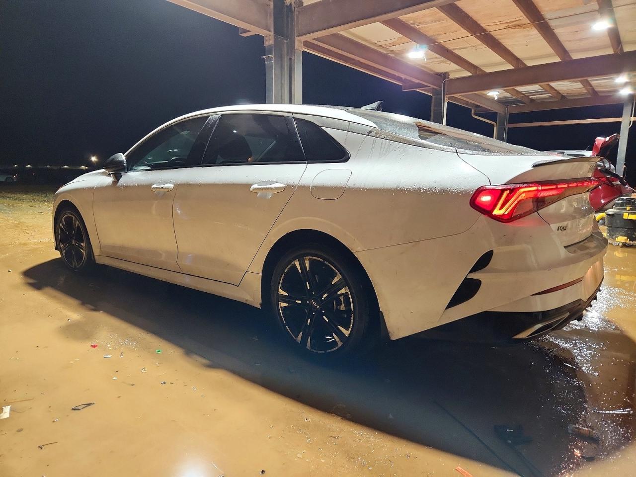 2022 Kia K5 Gt Line - Image 2
