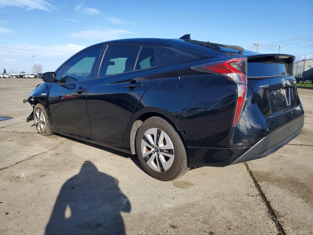 2018 Toyota Prius - Image 2
