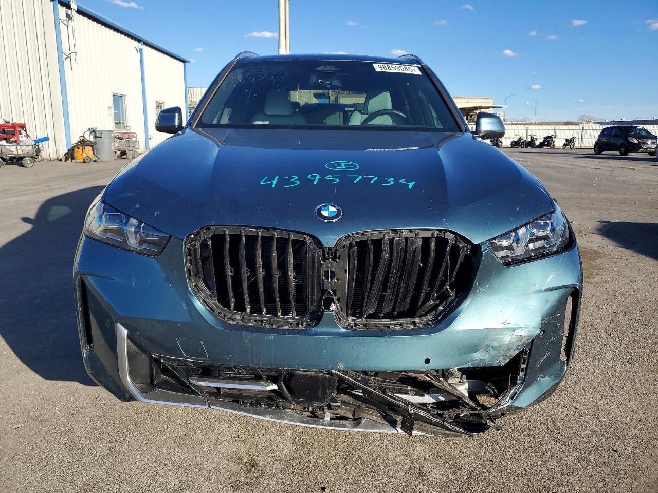 2025 BMW X5 xDrive40I - Фото 5