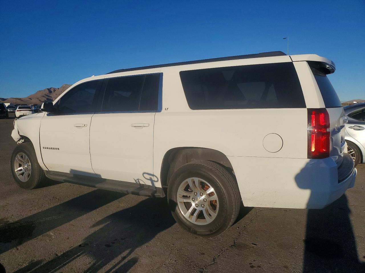 2018 Chevrolet Suburban K1500 Lt - Image 2