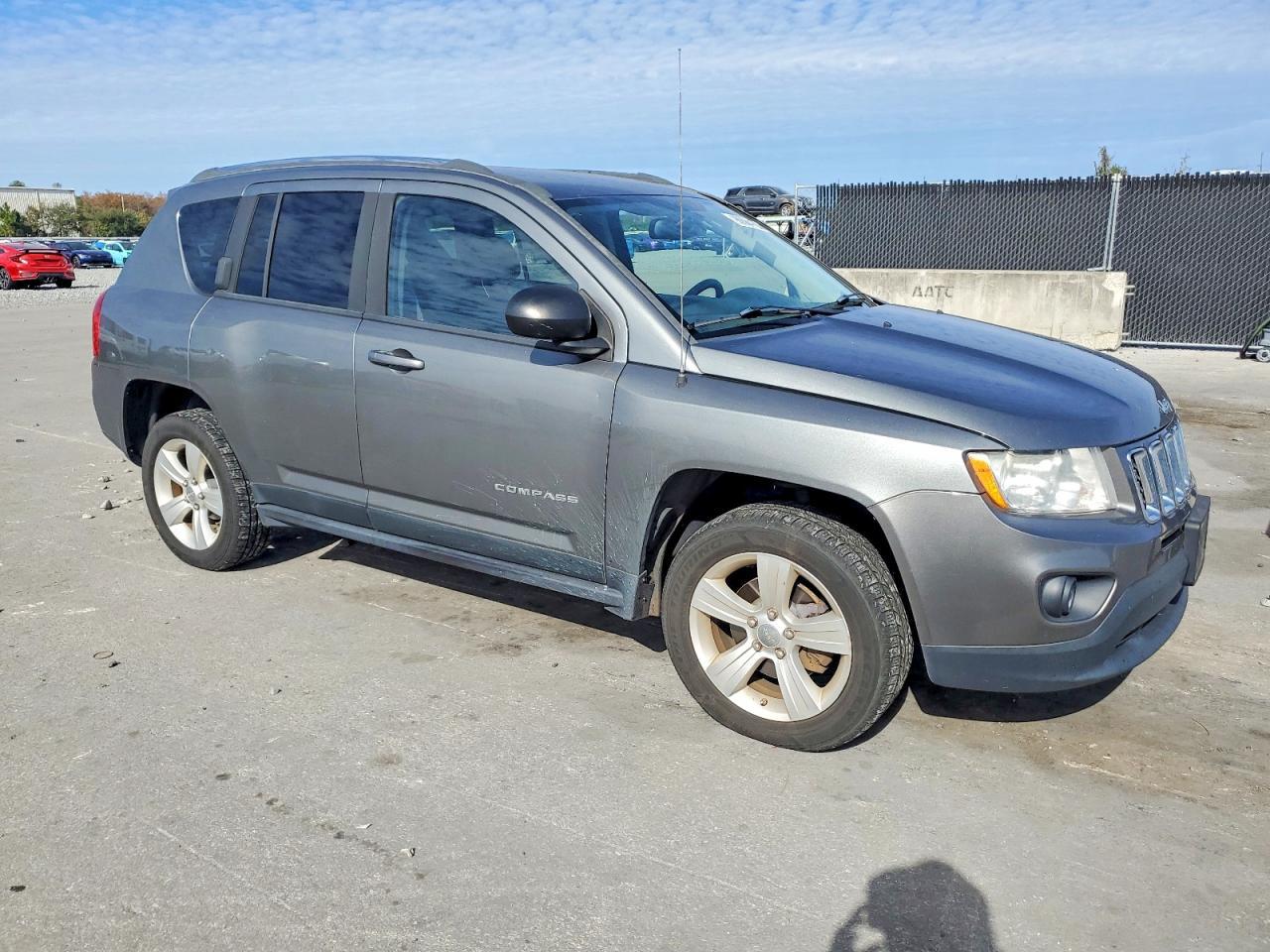 2012 Jeep Compass Latitude - Image 4