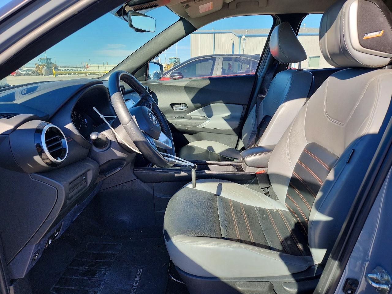 2022 Nissan Kicks Sr - Image 7