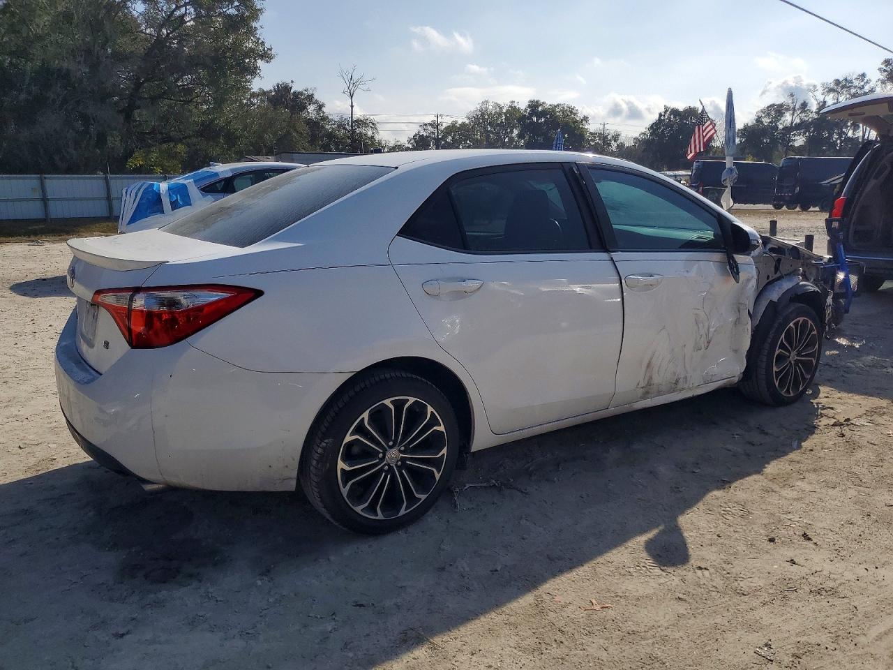 2014 Toyota Corolla S Plus - Фото 3
