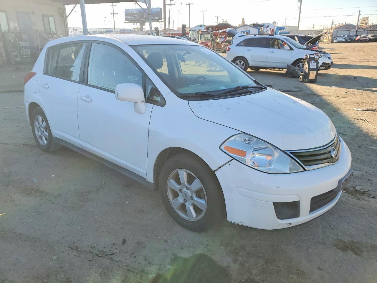 2012 Nissan Versa S - Фото 4