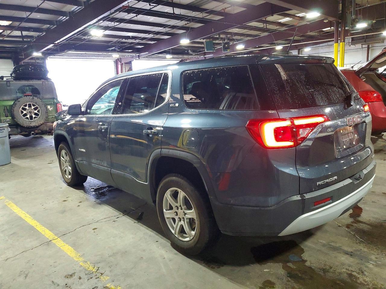 2019 GMC Acadia Sle - Фото 2