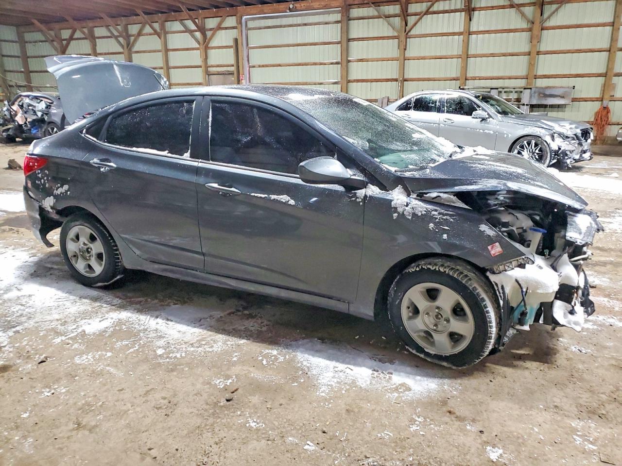 2012 Hyundai Accent Gls - Image 4