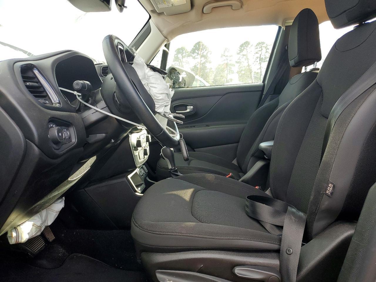 2020 Jeep Renegade Latitude - Фото 7