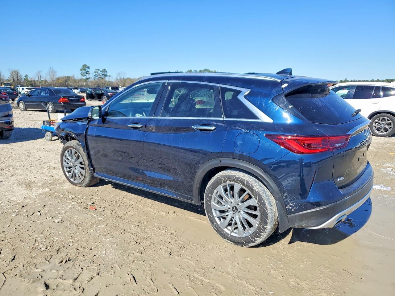 2025 Infiniti Qx50 Luxe - Фото 2