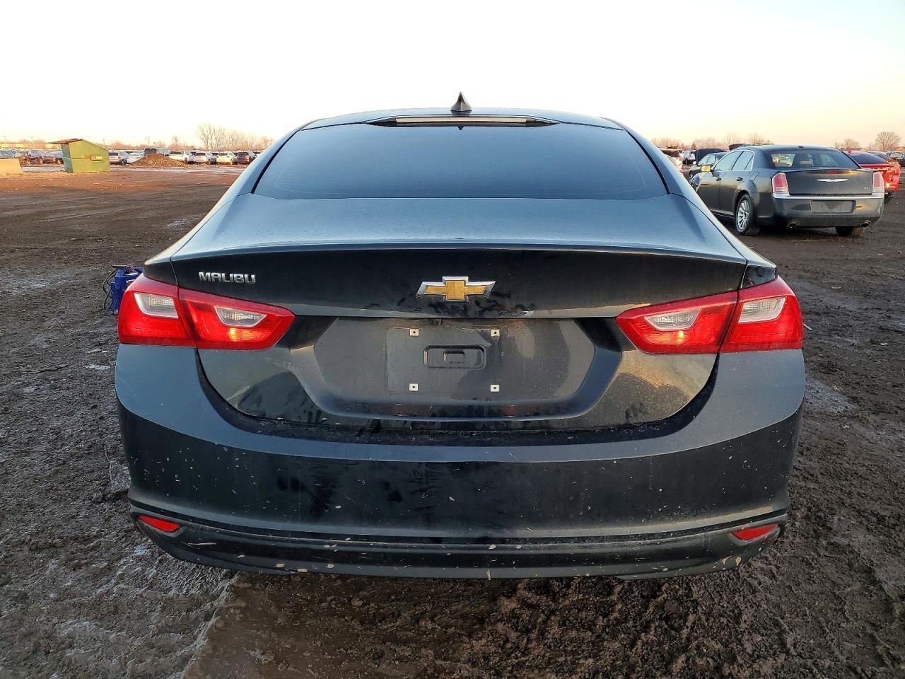 2022 Chevrolet Malibu Ls - Фото 6
