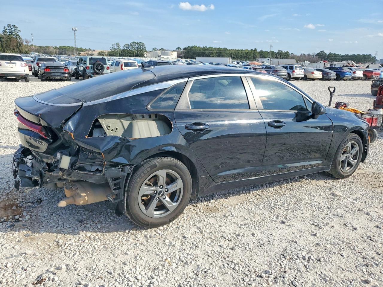 2021 Kia K5 Lxs - Image 3