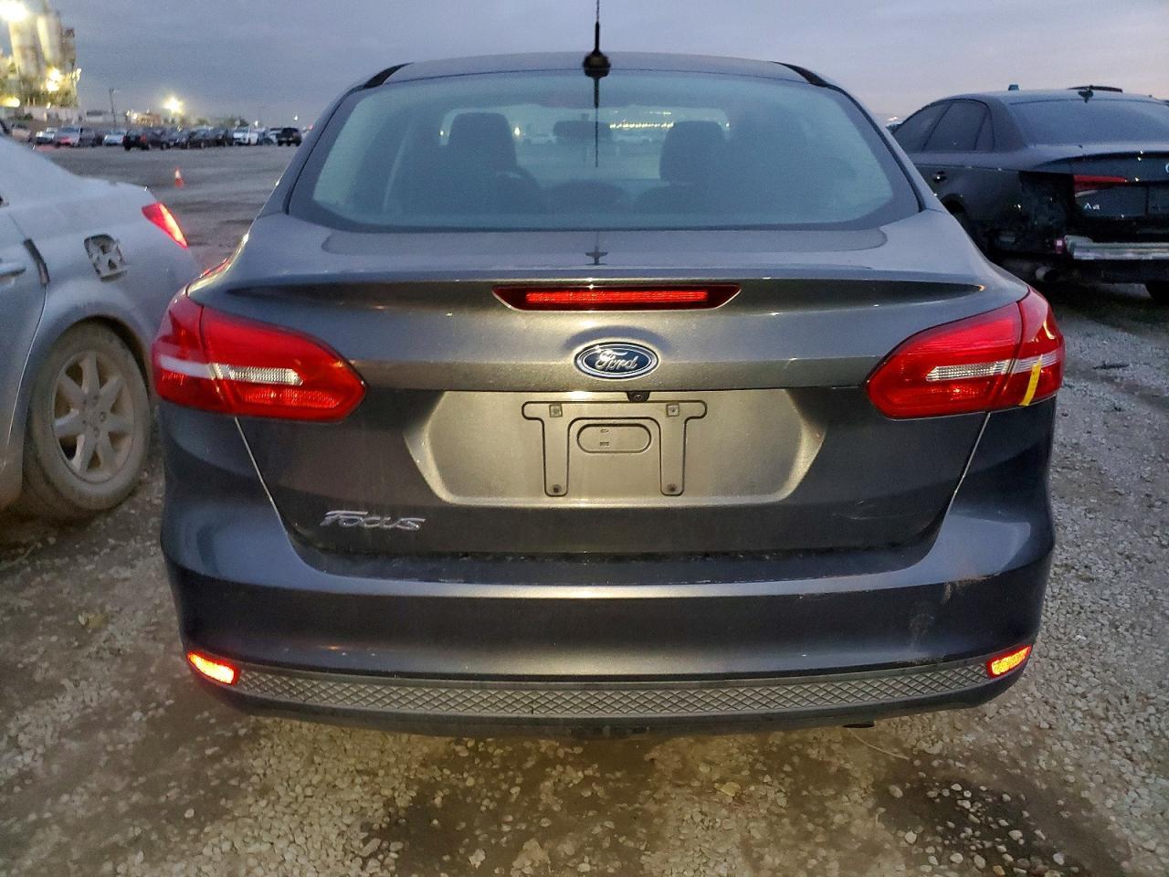 2016 Ford Focus S - Фото 6