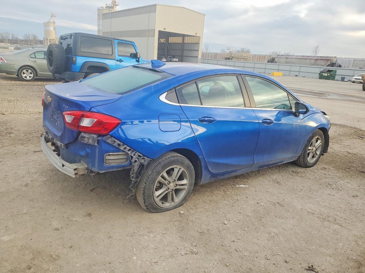 2018 Chevrolet Cruze Lt - Image 3