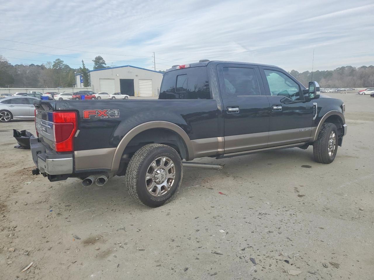 2021 Ford F250 Super Duty - Image 3