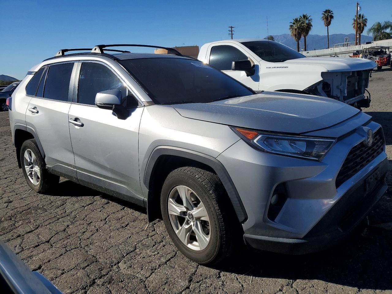 2021 Toyota Rav4 Xle - Фото 4