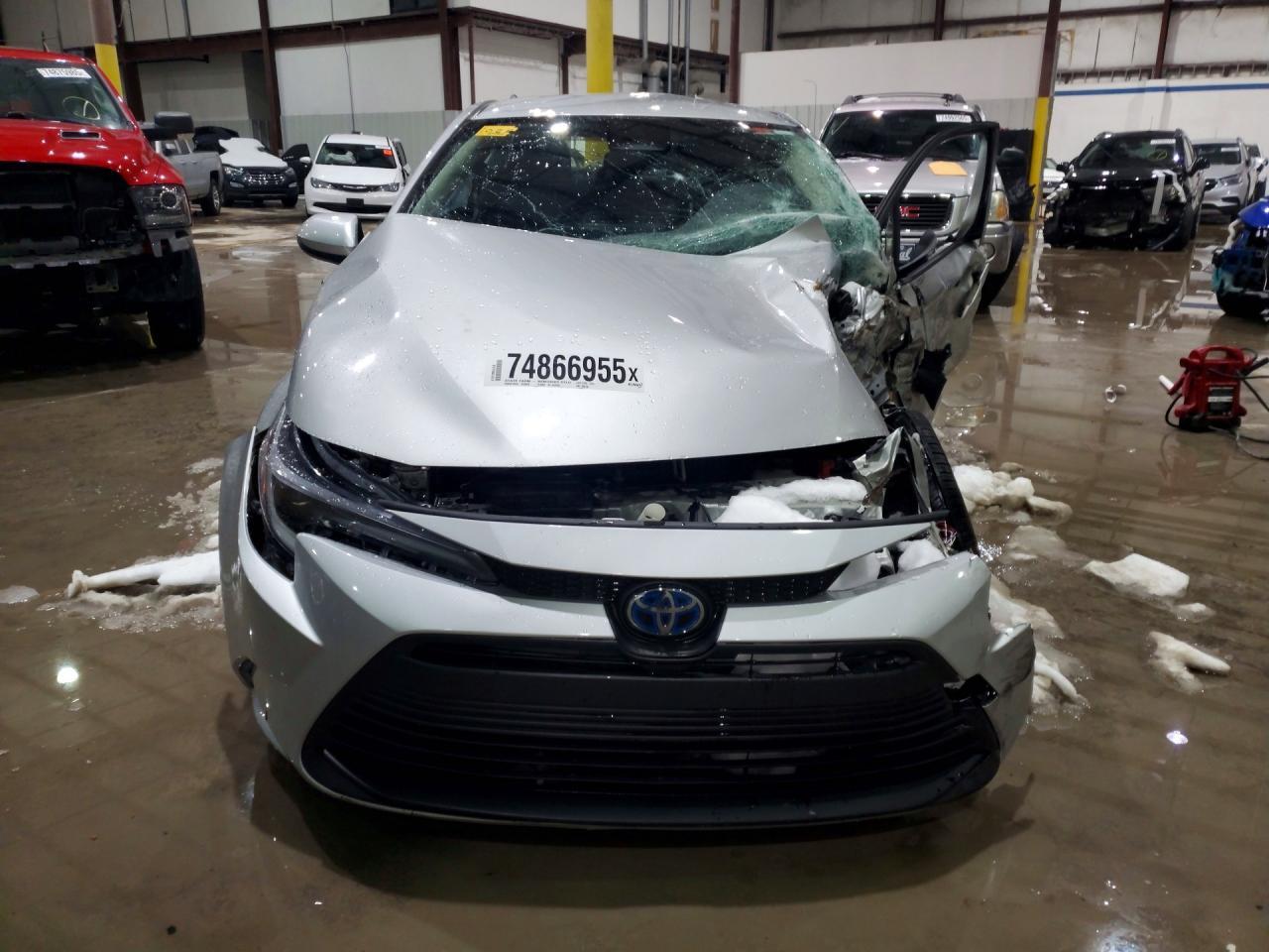 2024 Toyota Corolla Hybrid Le - Фото 5