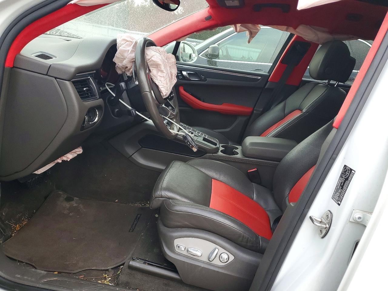 2018 Porsche Macan - Image 7