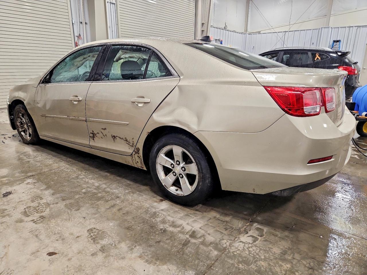 2013 Chevrolet Malibu Ls - Фото 2