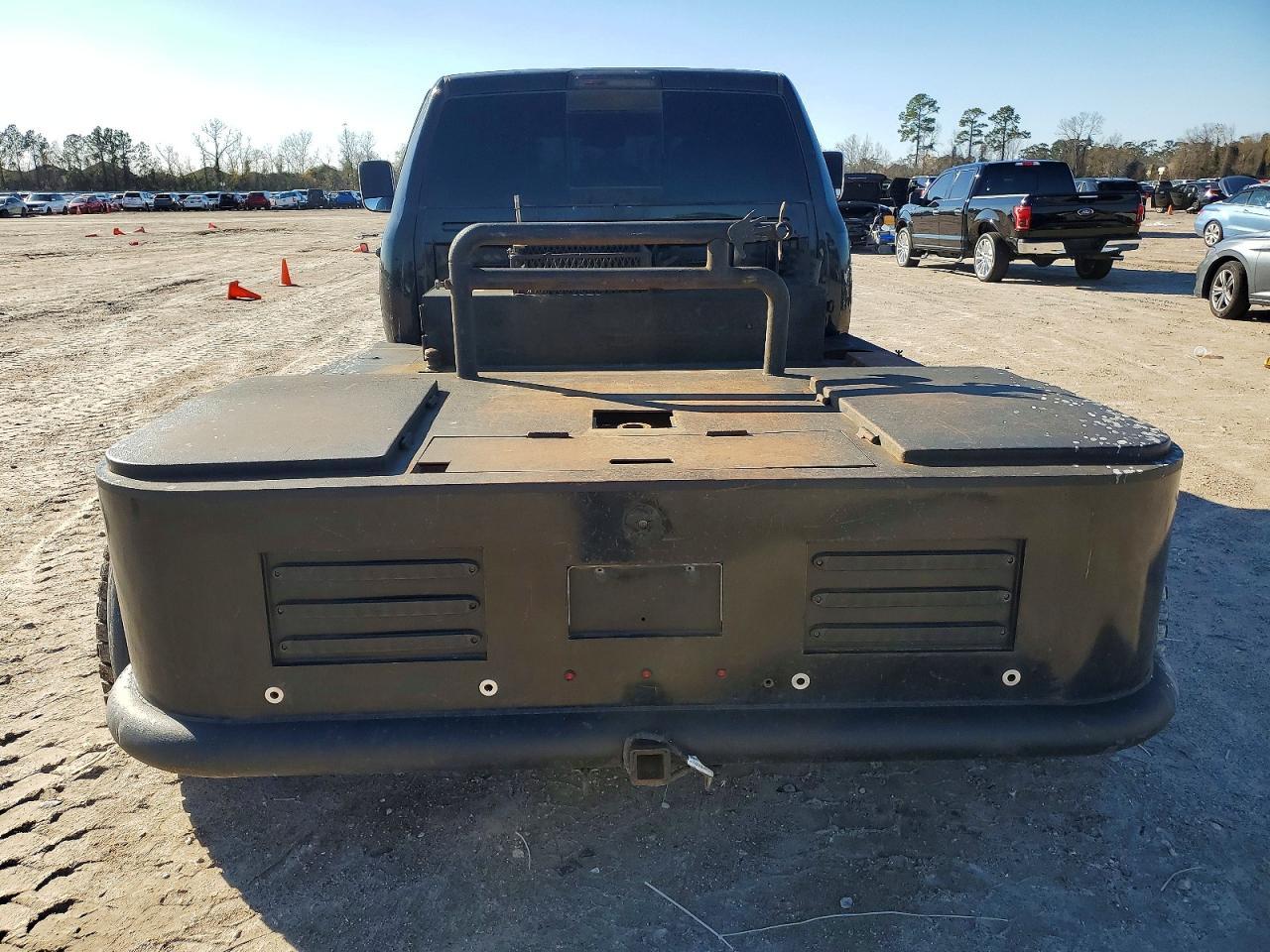 2016 Ram 3500 Laramie - Image 6