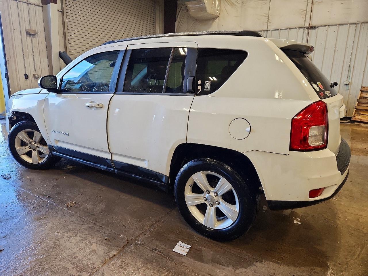 2011 Jeep Compass Sport - Фото 2