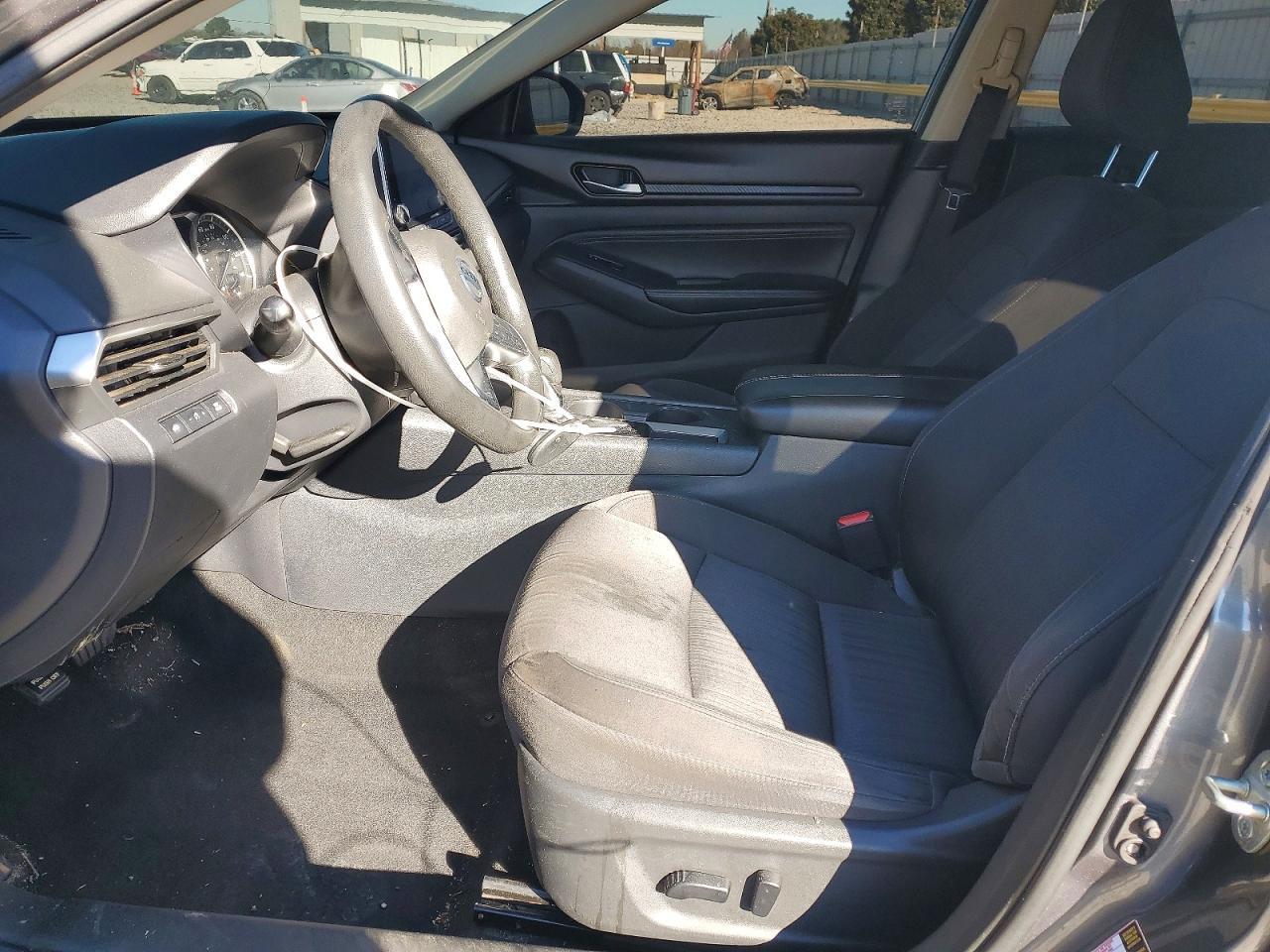 2020 Nissan Altima S - Фото 7