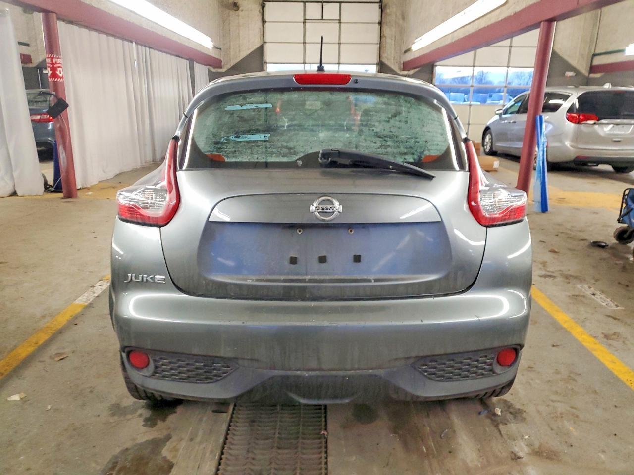 2017 Nissan Juke S - Фото 6