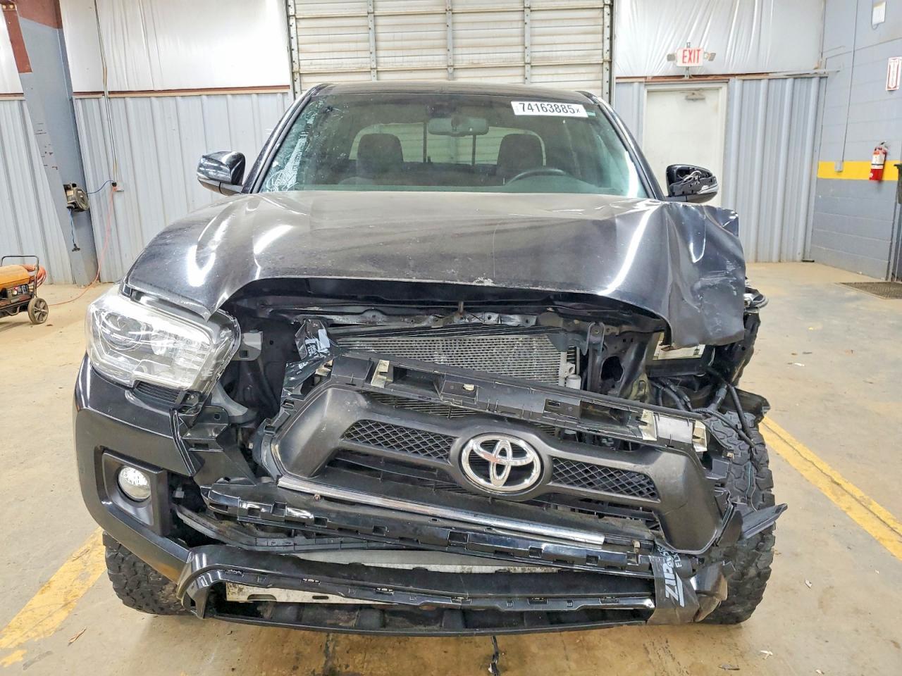 2017 Toyota Tacoma Double Cab - Image 5