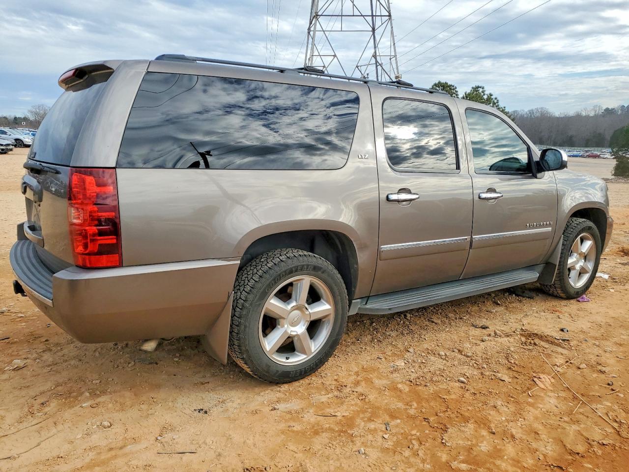2014 Chevrolet Suburban K1500 Ltz - Фото 3