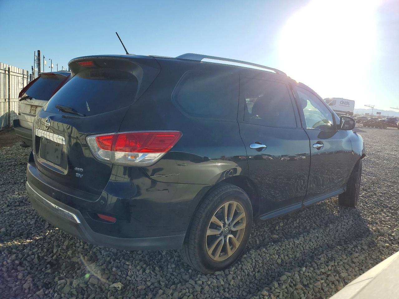 2013 Nissan Pathfinder S - Фото 3