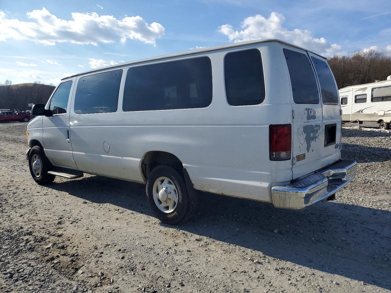2002 Ford Econoline E350 Super Duty Wagon - Image 2