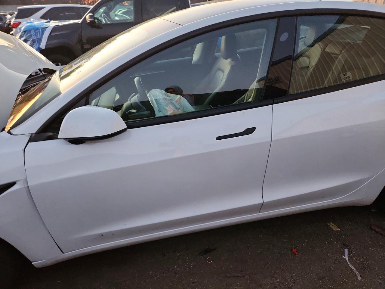 2022 Tesla Model 3 - Фото 7