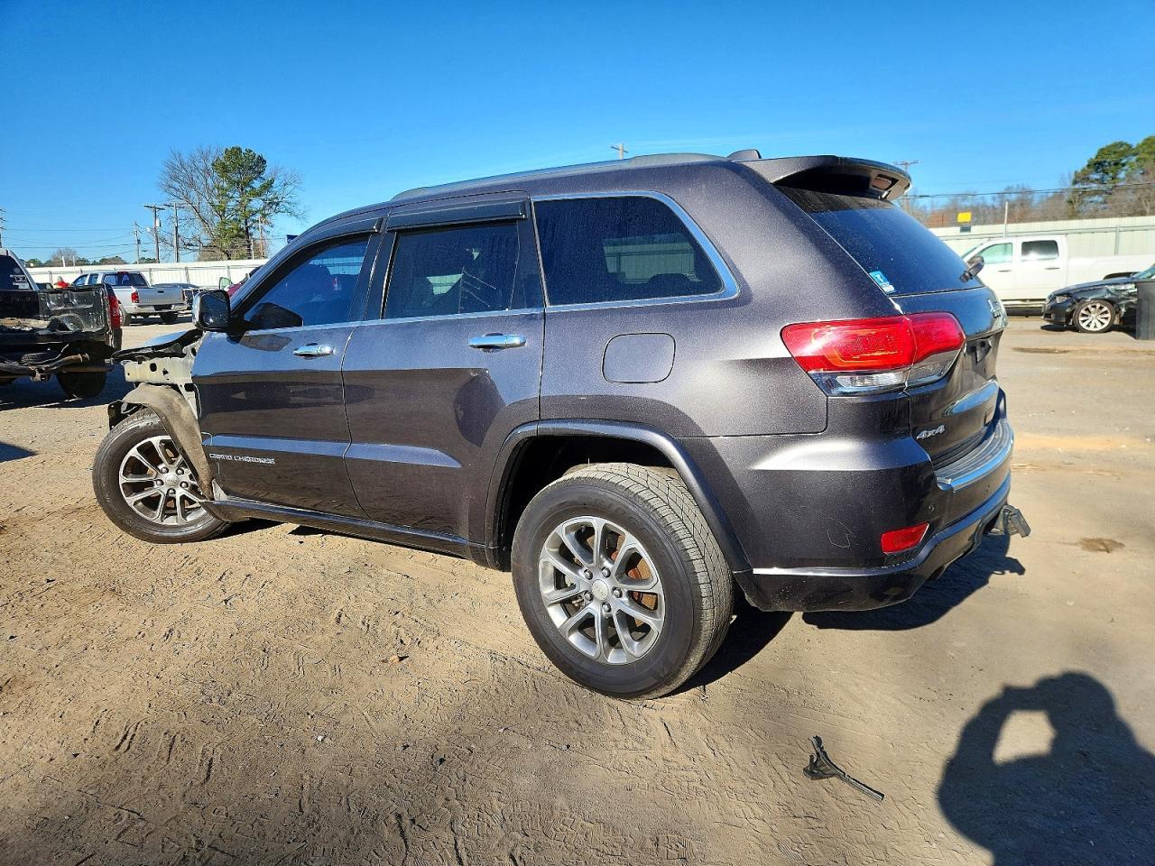 2016 Jeep Grand Cherokee Overland - Image 2