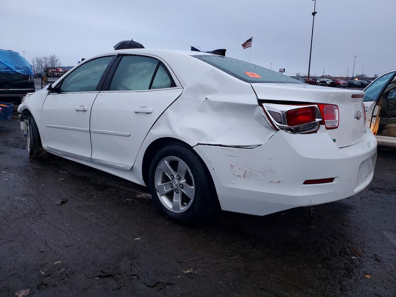2015 Chevrolet Malibu Ls - Image 2