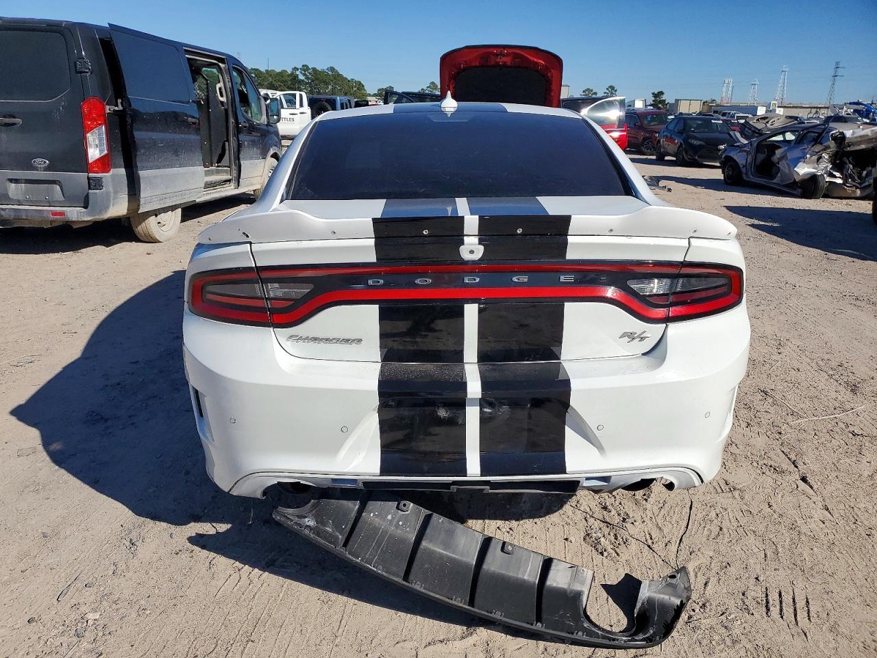 2022 Dodge Charger 4D 2Wd - Фото 6