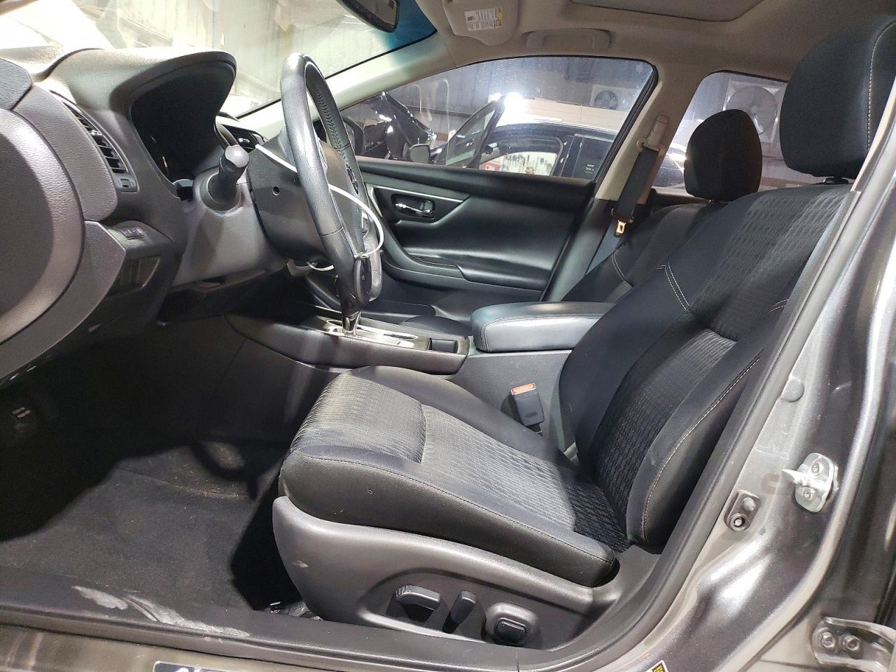 2016 Nissan Altima 2.5 - Фото 7