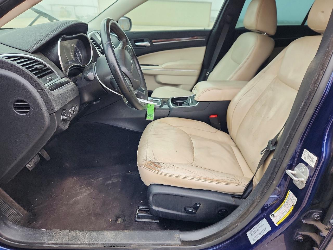 2016 Chrysler 300 Limited - Image 7