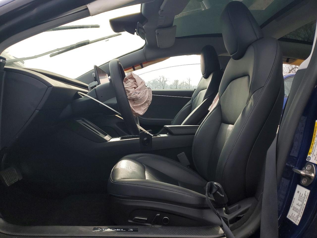 2024 Tesla Model 3 - Image 7