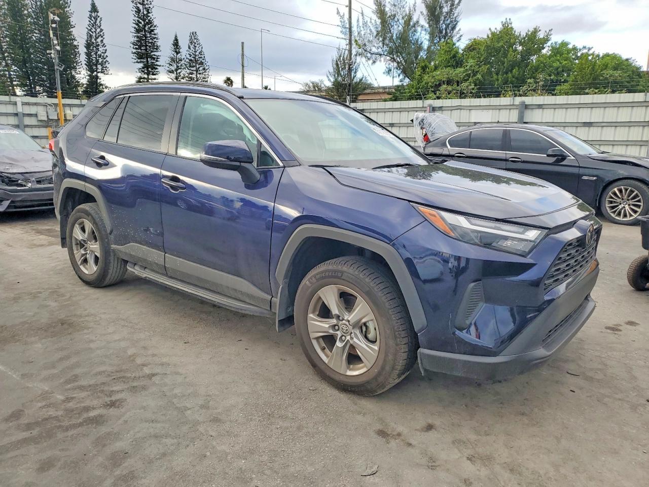 2024 Toyota Rav4 Xle - Image 4