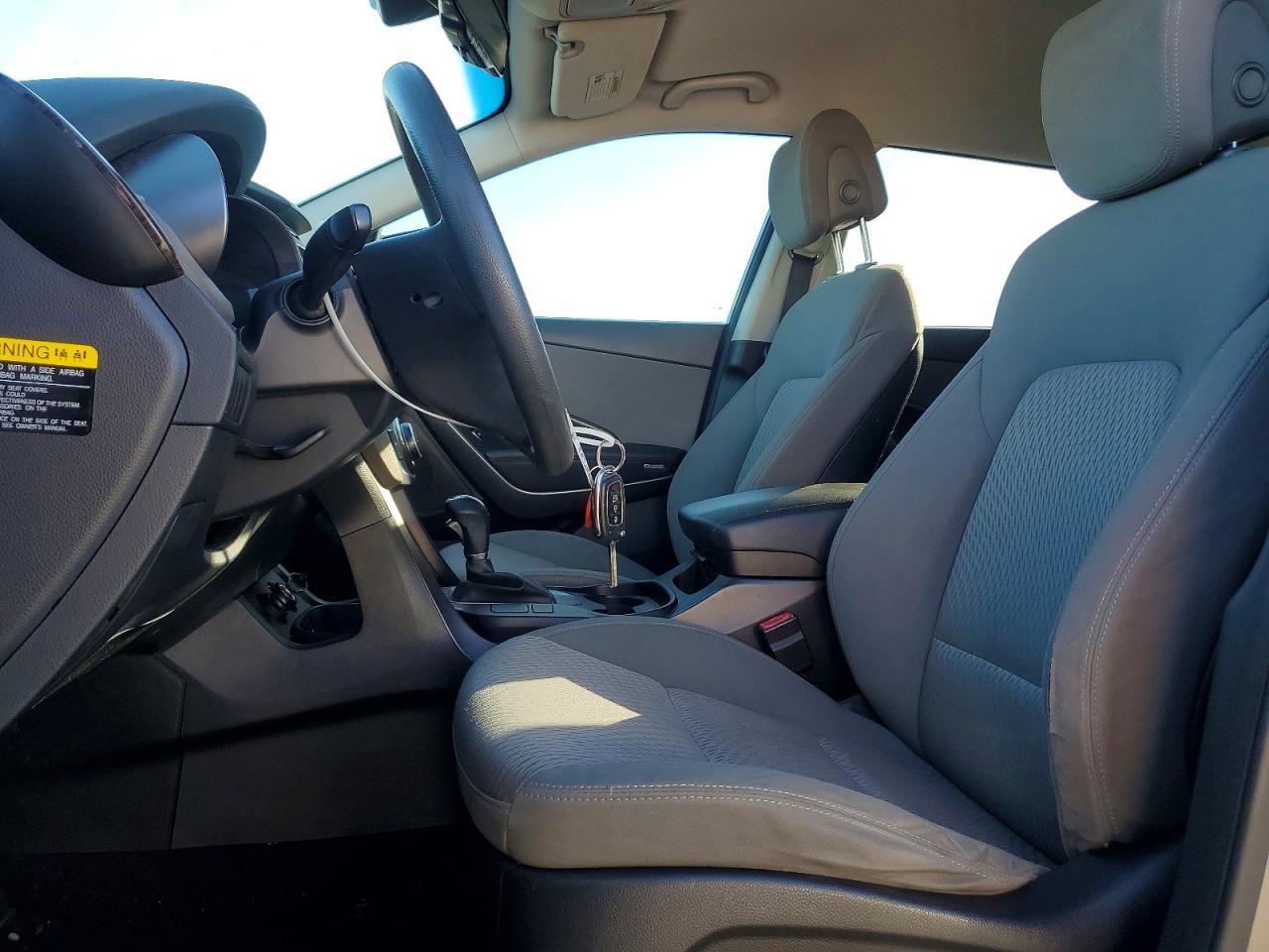 2017 Hyundai Santa Fe Se - Image 7