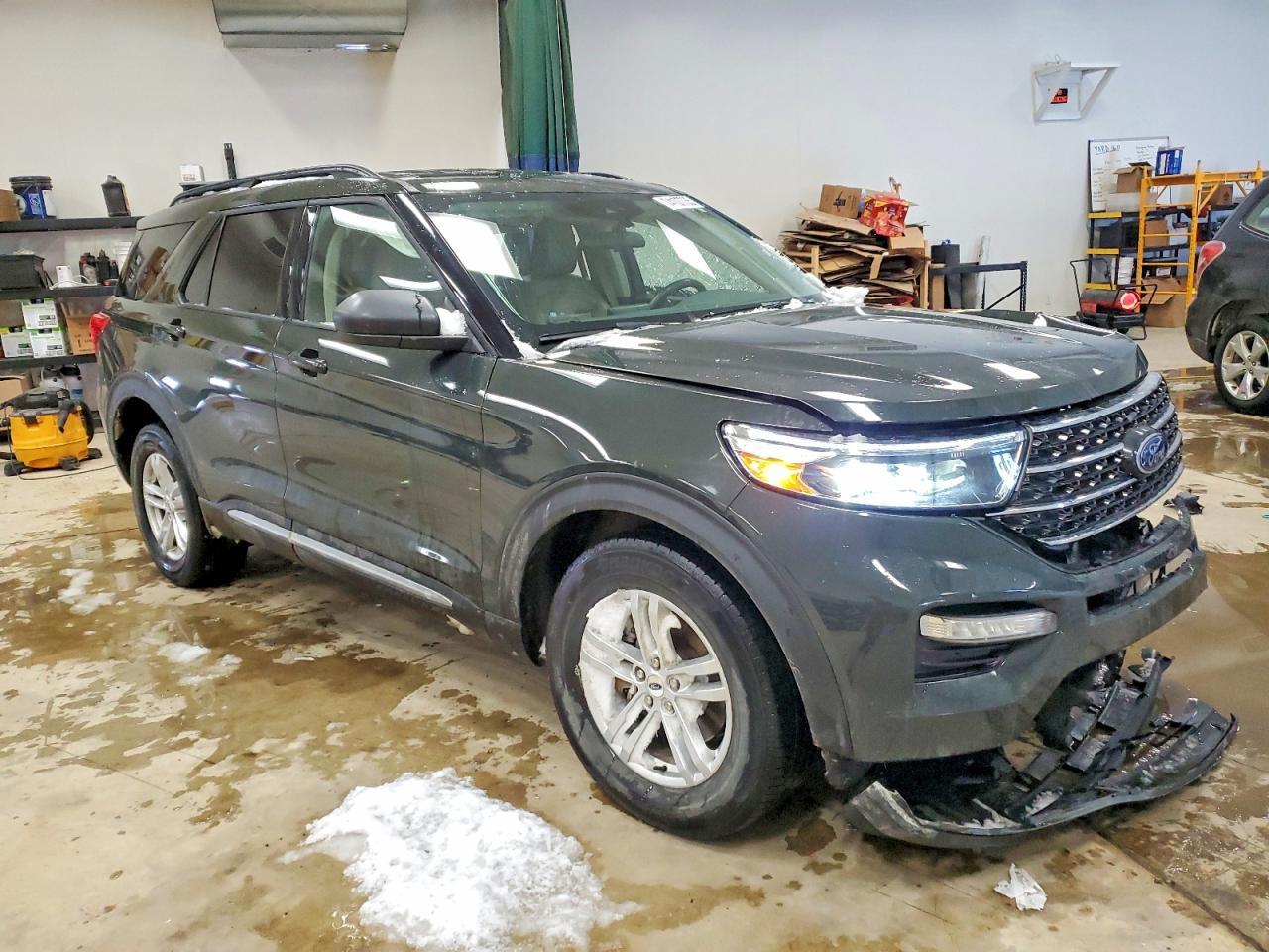 2022 Ford Explorer Xlt - Фото 4