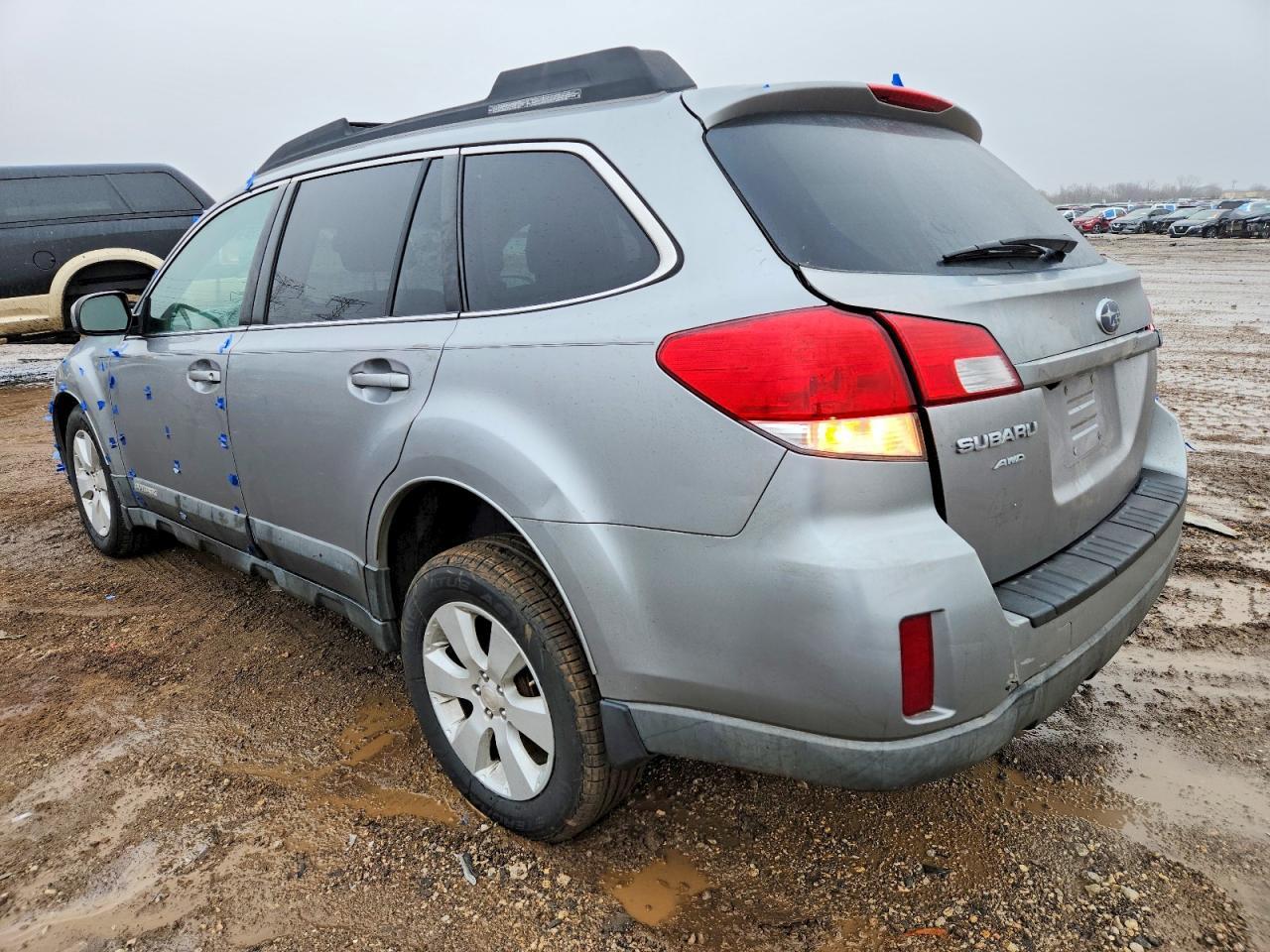 2011 Subaru Outback 2.5I Premium - Фото 2
