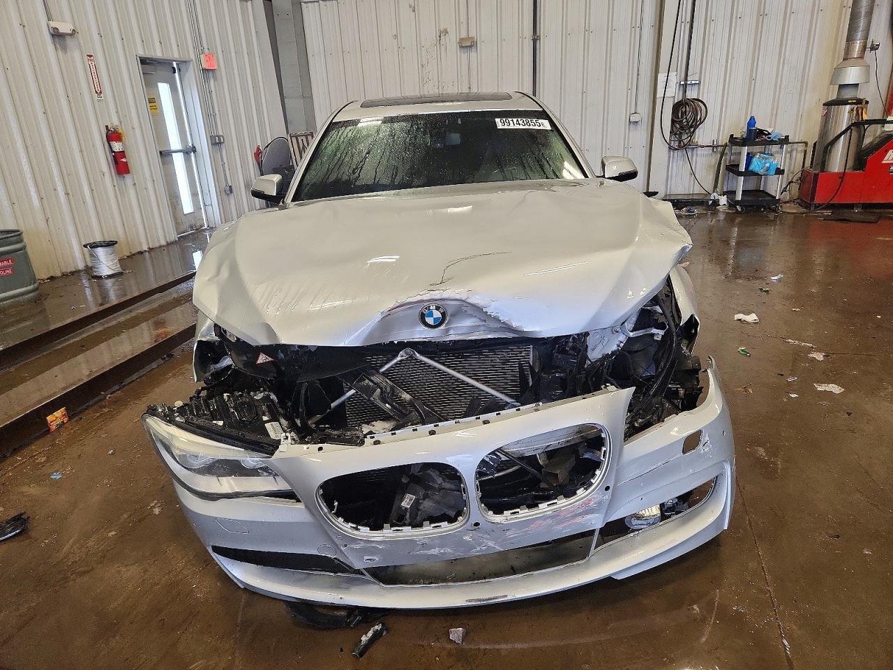 2013 BMW 740 I - Image 5