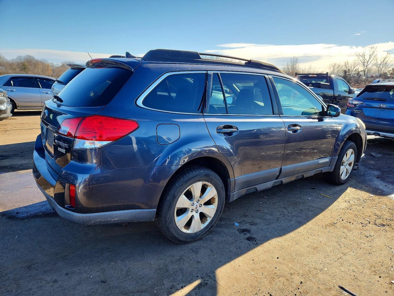 2012 Subaru Outback - Image 3