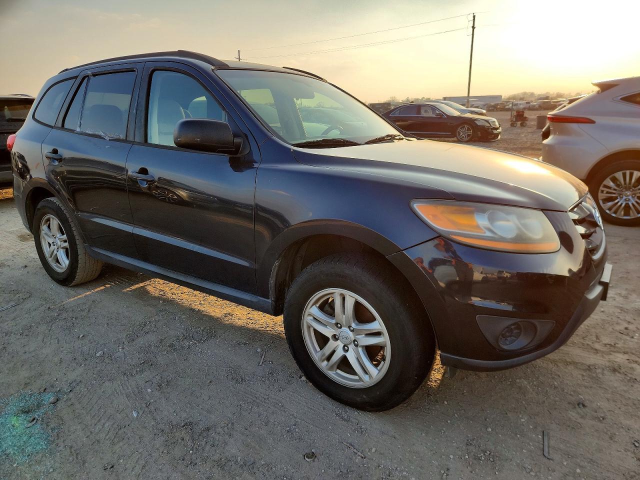 2011 Hyundai Santa Fe Gls - Image 4