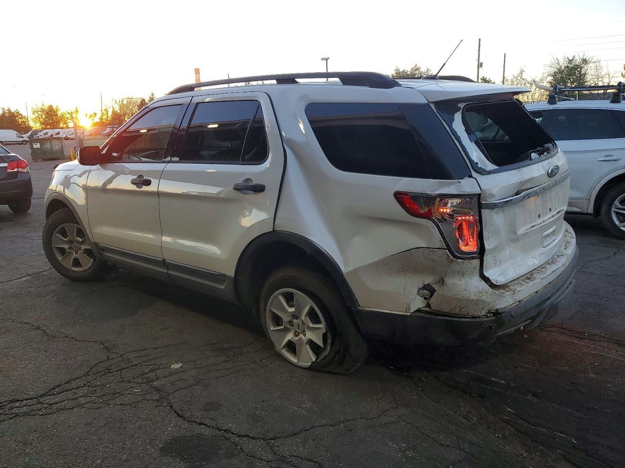 2014 Ford Explorer - Фото 2