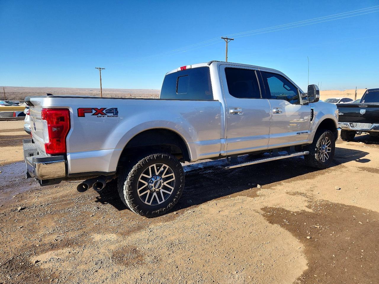 2017 Ford F250 Super Duty - Фото 3