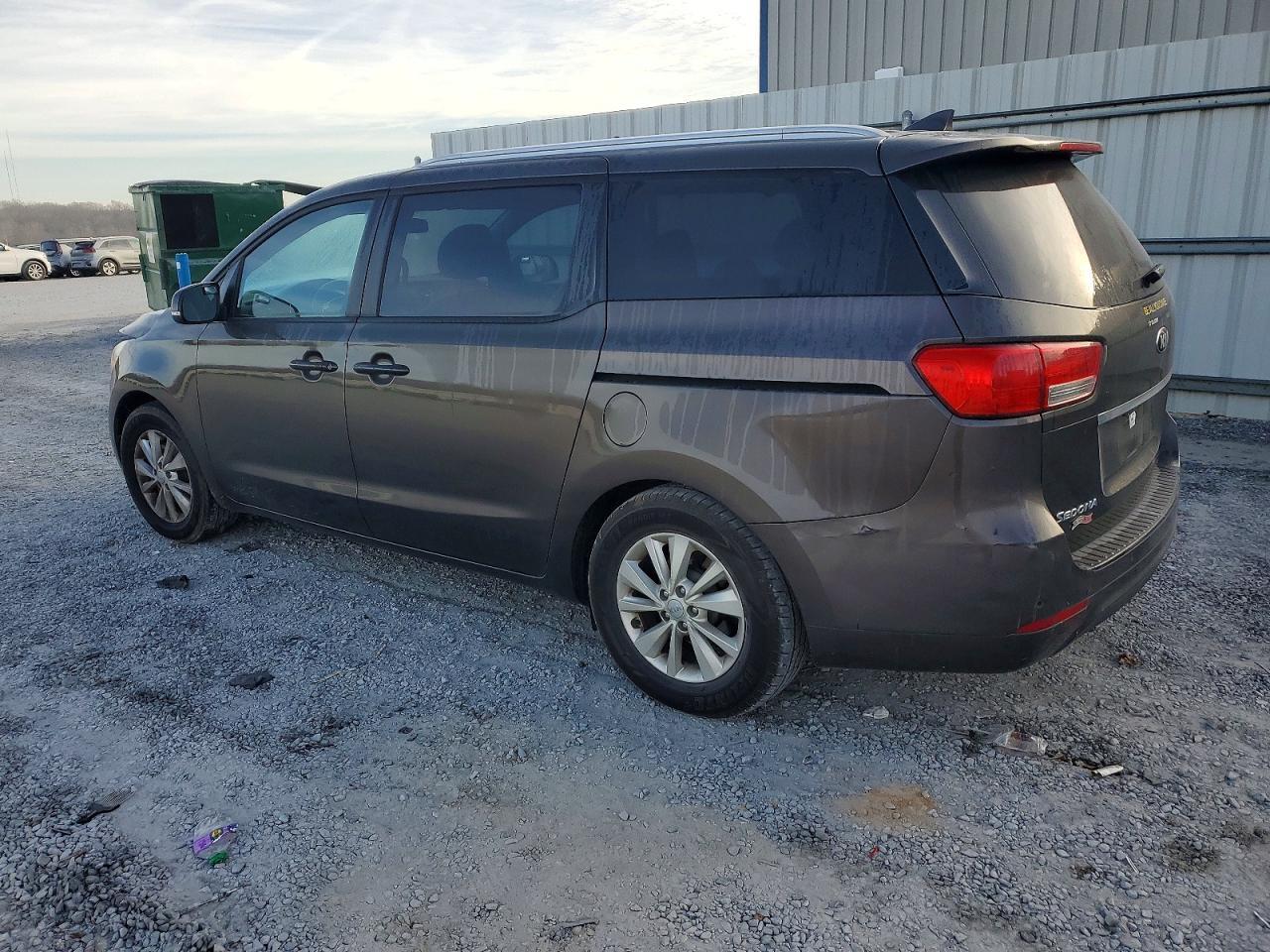 2017 Kia Sedona Lx - Фото 2